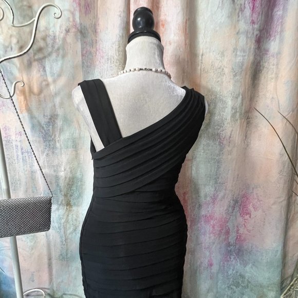 📌Xscape Mermaid Style Asymmetrical Neckline Prom - Ball - Formal Evening Dress - Picture 8 of 16